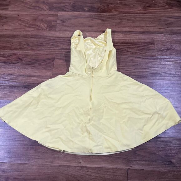 Lulus Wanderlust Yellow Skater Dress Womens Small Fitted Rayon Blend Lined - Picture 6 of 8